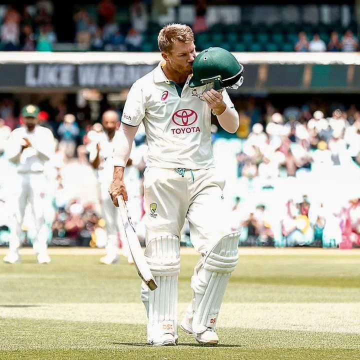 David Warner Kissing Helmet